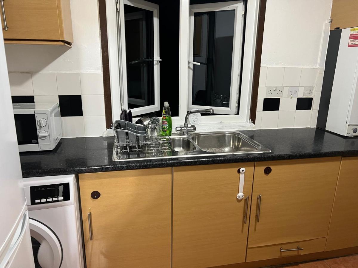 Cosy 2 Bedroom Flat Londres Exterior foto